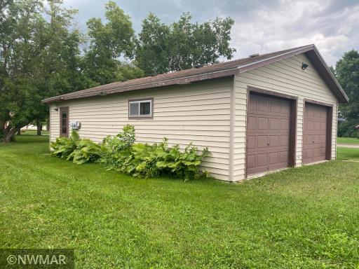 206 Hamilton Avenue NE, Red Lake Falls, MN 56750