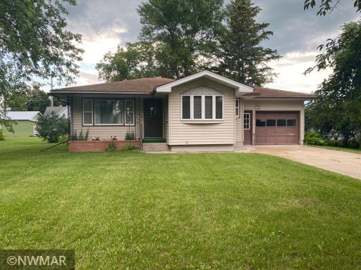 206 Hamilton Avenue NE, Red Lake Falls, MN 56750