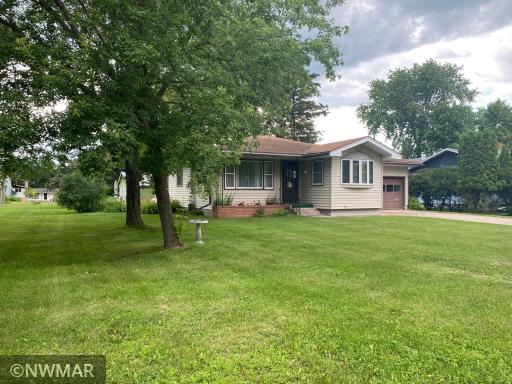 206 Hamilton Avenue NE, Red Lake Falls, MN 56750