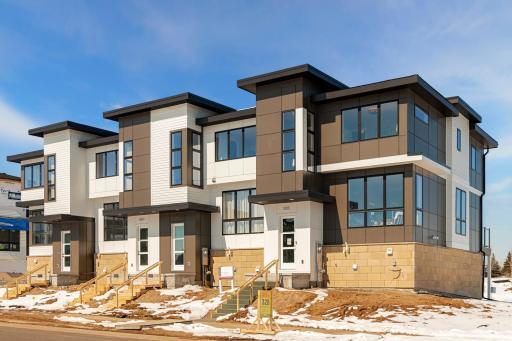 5001 161st Street W, Lakeville, MN 55044