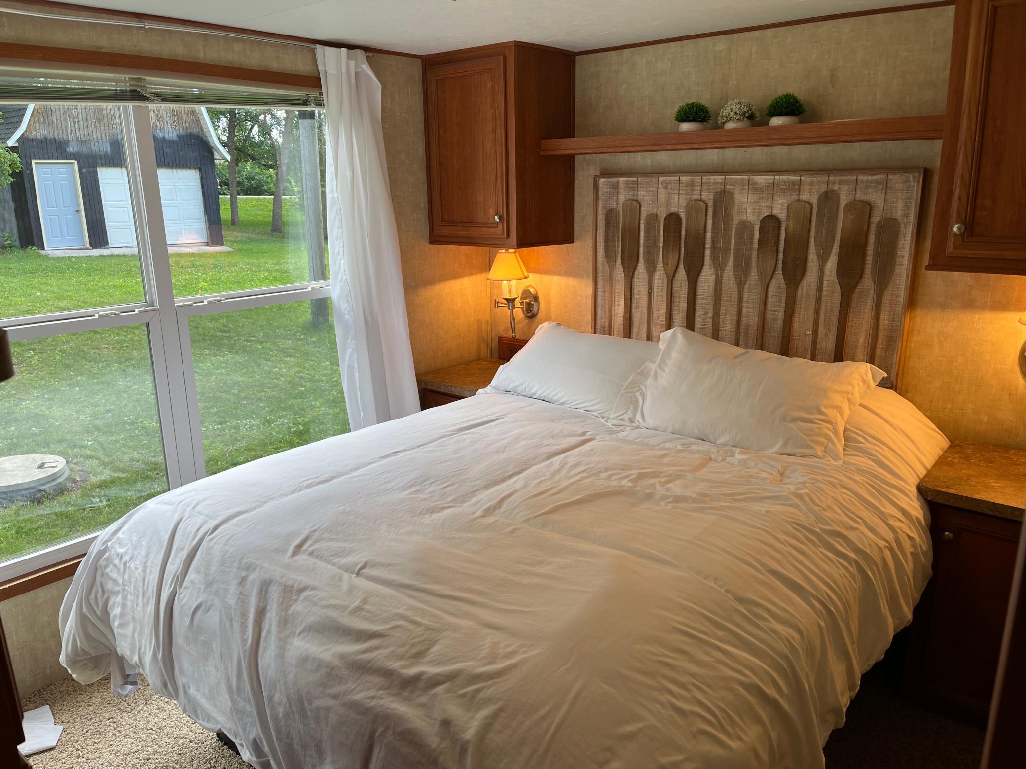 Bedroom.JPG