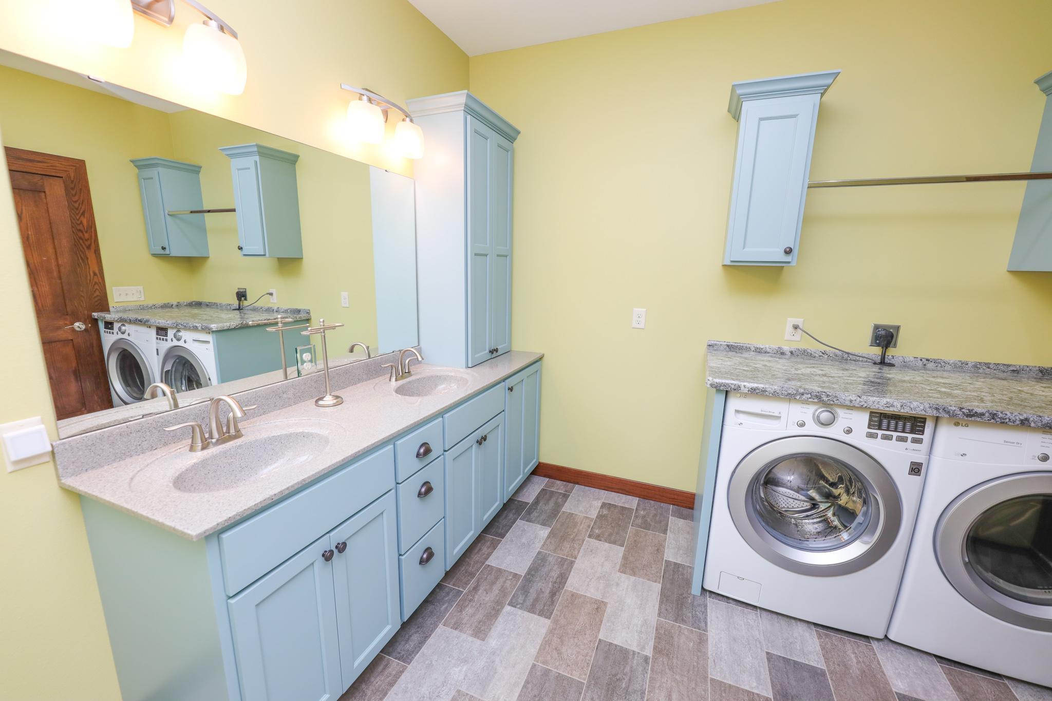 Master Bathroom/Laundry