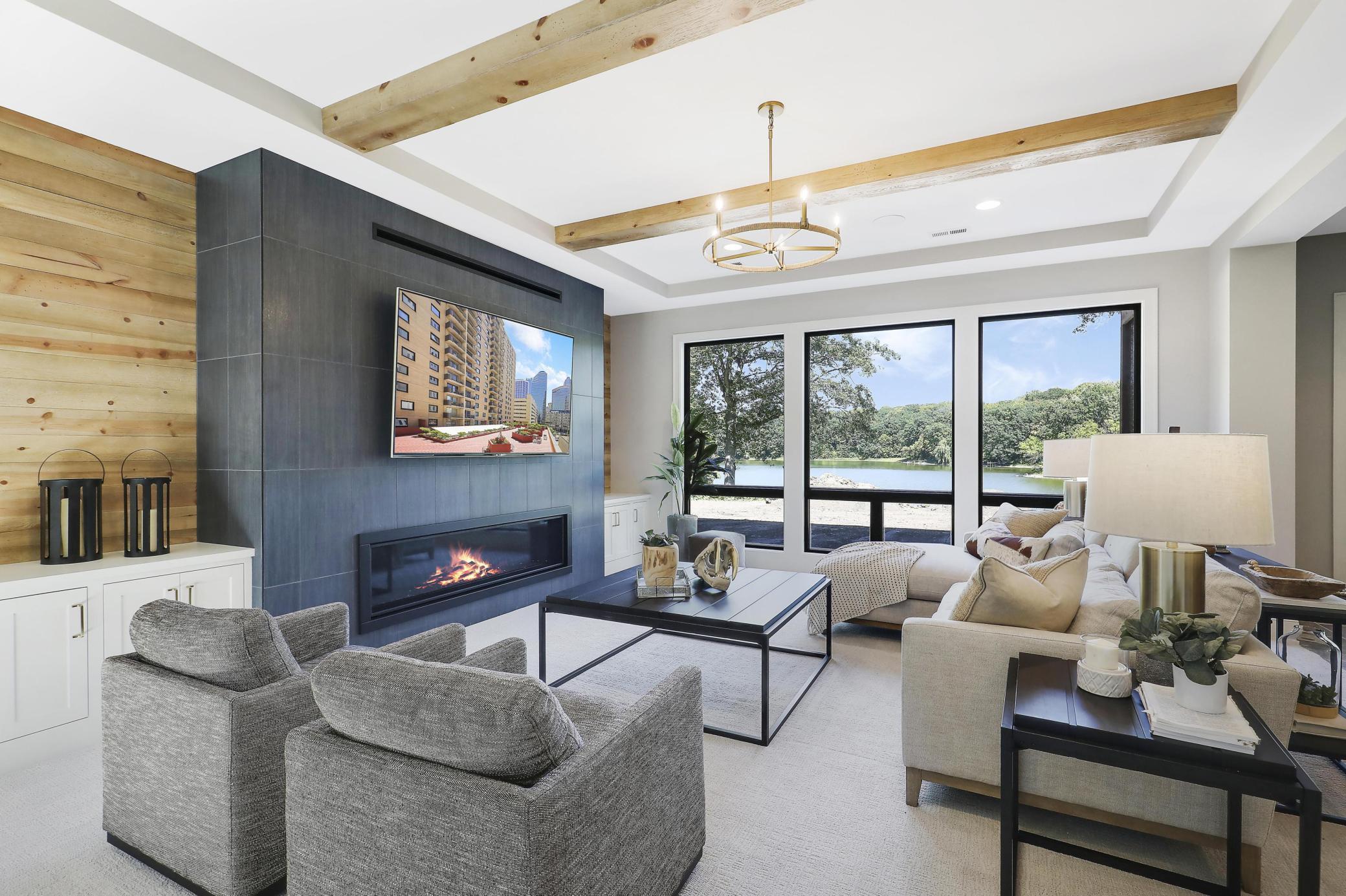Fabulous Recreation Room With Lake Views