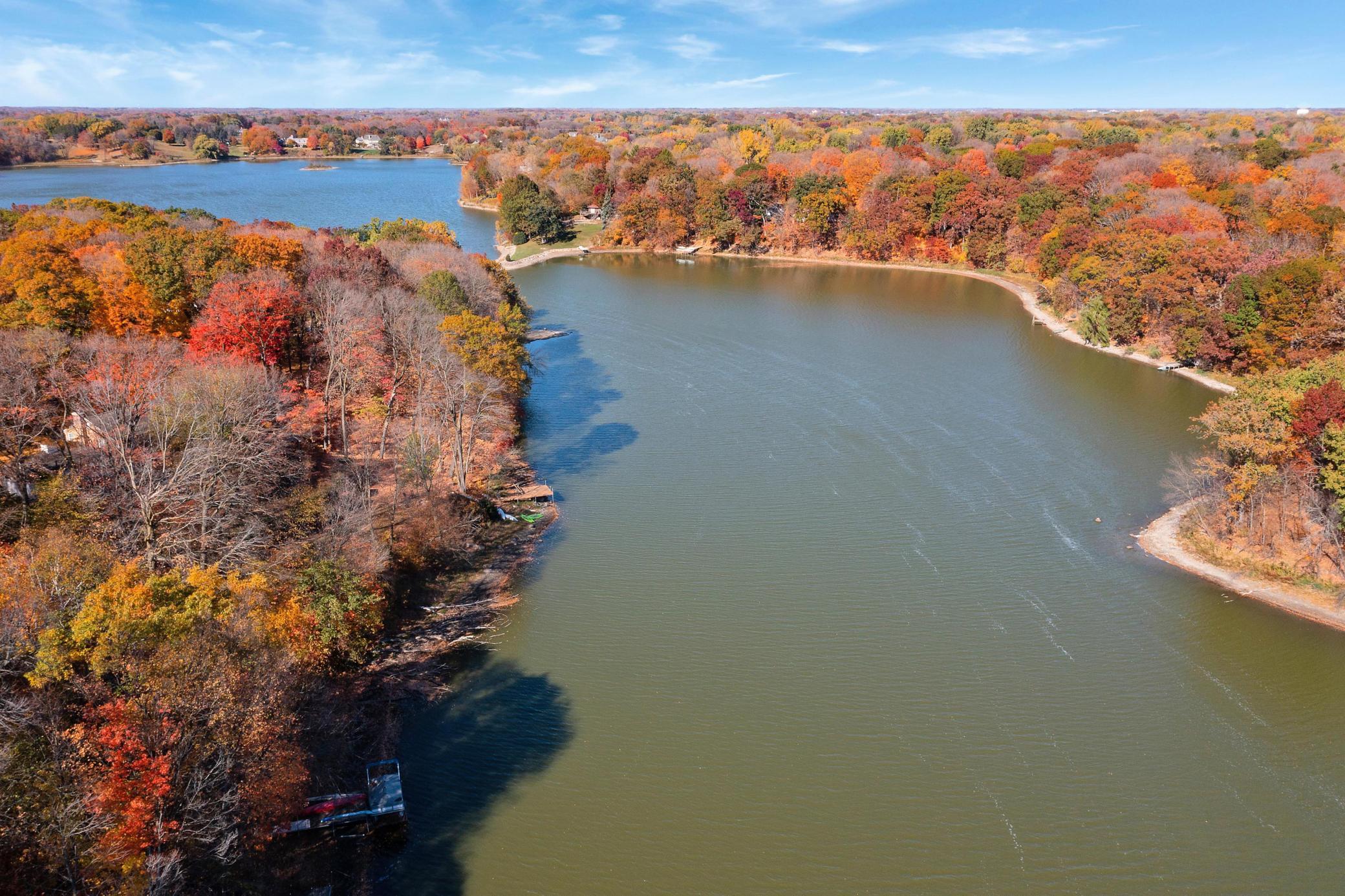 Quiet Mooney Lake Only Motor Boats Under 5 Horsepower