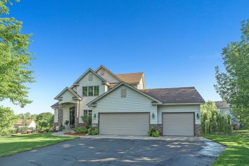 22264 Hickory Court, Rogers, MN 55374