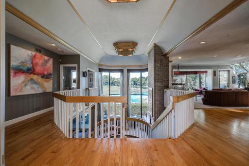 9981 Oak Shore Drive, Lakeville, MN 55044