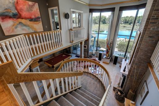 9981 Oak Shore Drive, Lakeville, MN 55044