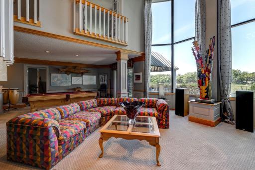 9981 Oak Shore Drive, Lakeville, MN 55044