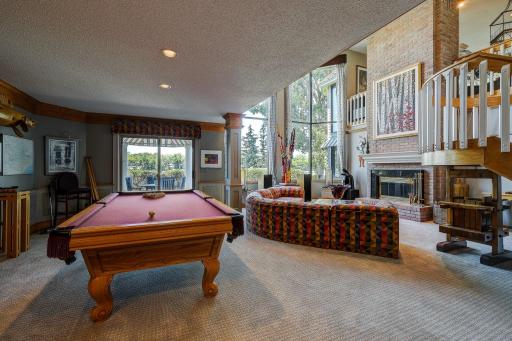 9981 Oak Shore Drive, Lakeville, MN 55044