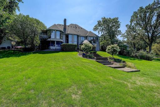 9981 Oak Shore Drive, Lakeville, MN 55044