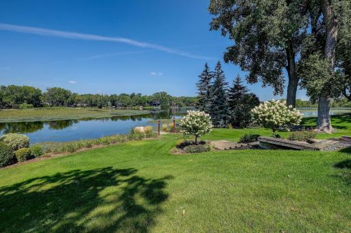 9981 Oak Shore Drive, Lakeville, MN 55044
