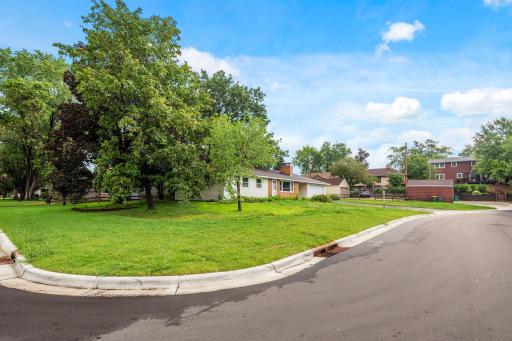 3520 43rd Avenue N, Robbinsdale, MN 55422