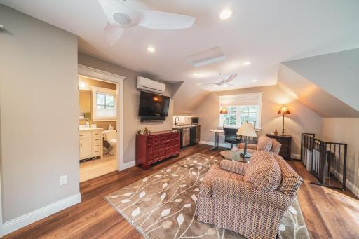 GUEST QTRS ABOVE GARAGE