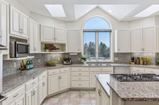 2875 Deer Run Trail, Orono, MN 55356