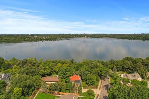Enjoy walking the trail around Lake Harriet and visit the Bandshell located just across the street along with Lake Harriet South Beach. Also close to Lyndale Park, the Rose Garden, Lake Bde Maka Ska, charming Linden Hills with its notable restaurants