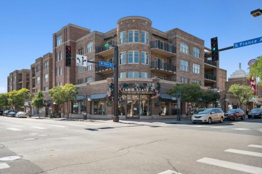 Welcome home to 50th and France, where everything you need is within walking distance.