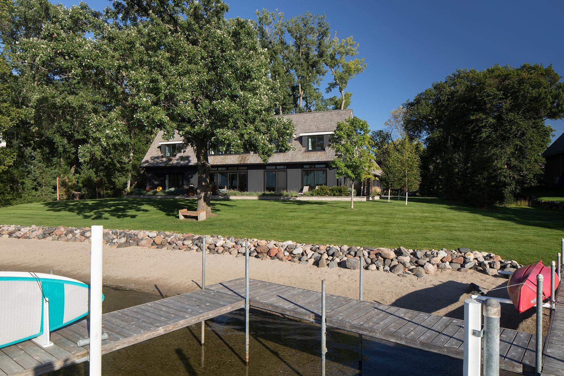 16624 Grays Bay Blvd