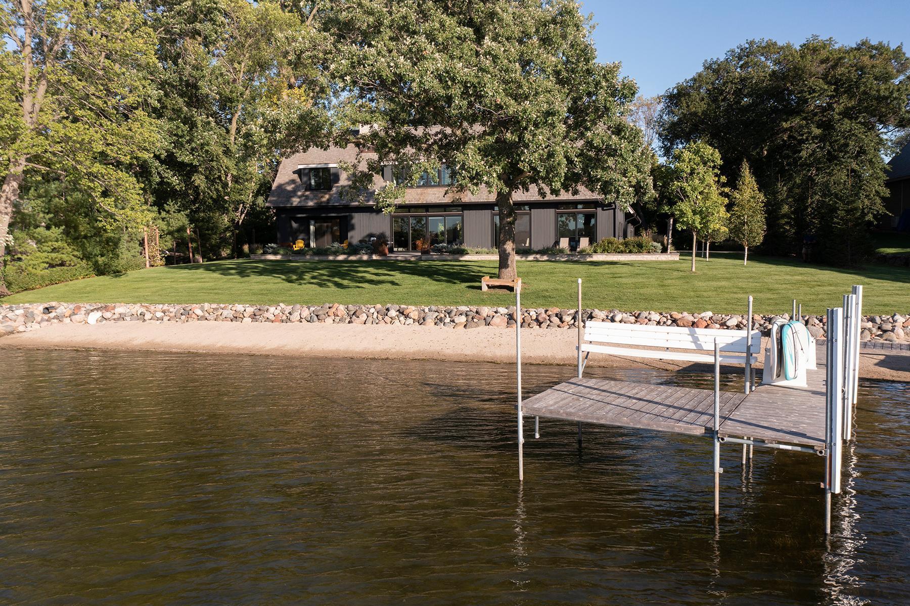 16624 Grays Bay Blvd