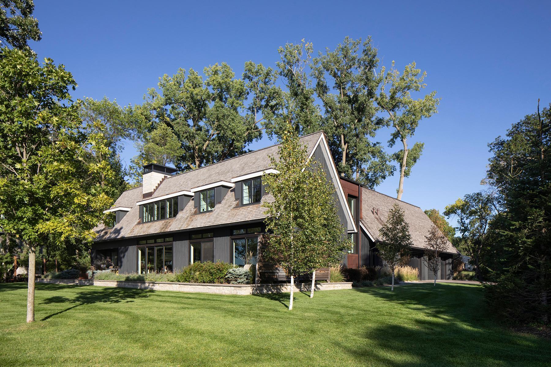 16624 Grays Bay Blvd