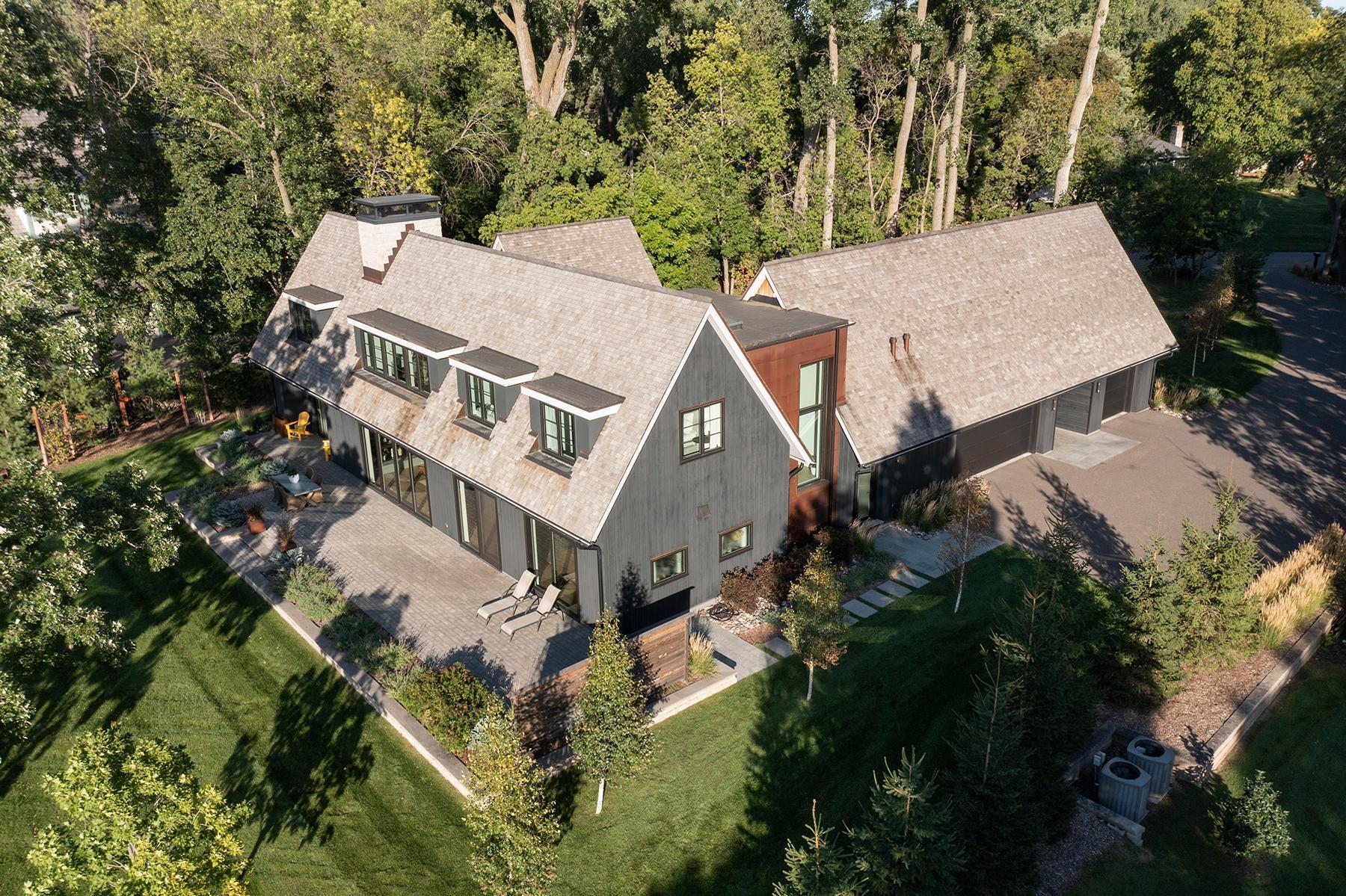 16624 Grays Bay Blvd