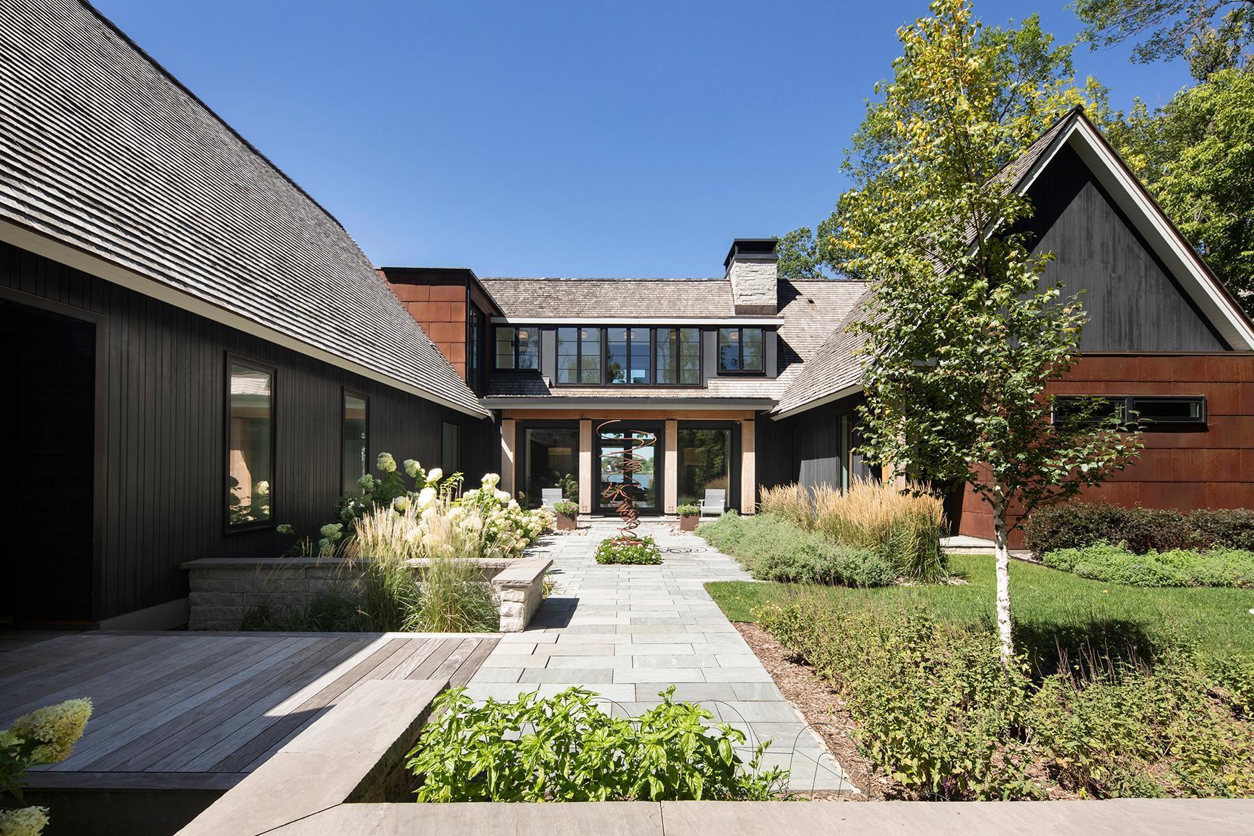 16624 Grays Bay Blvd