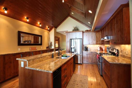 2862 Vermilion Drive, Cook, MN 55723