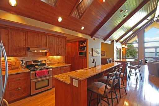2862 Vermilion Drive, Cook, MN 55723