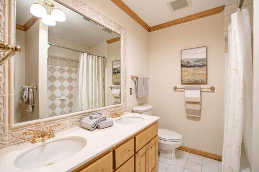 267 Lake Street W, Wayzata, MN 55391