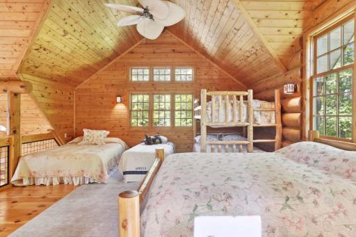 Bunk room, sleeps 9