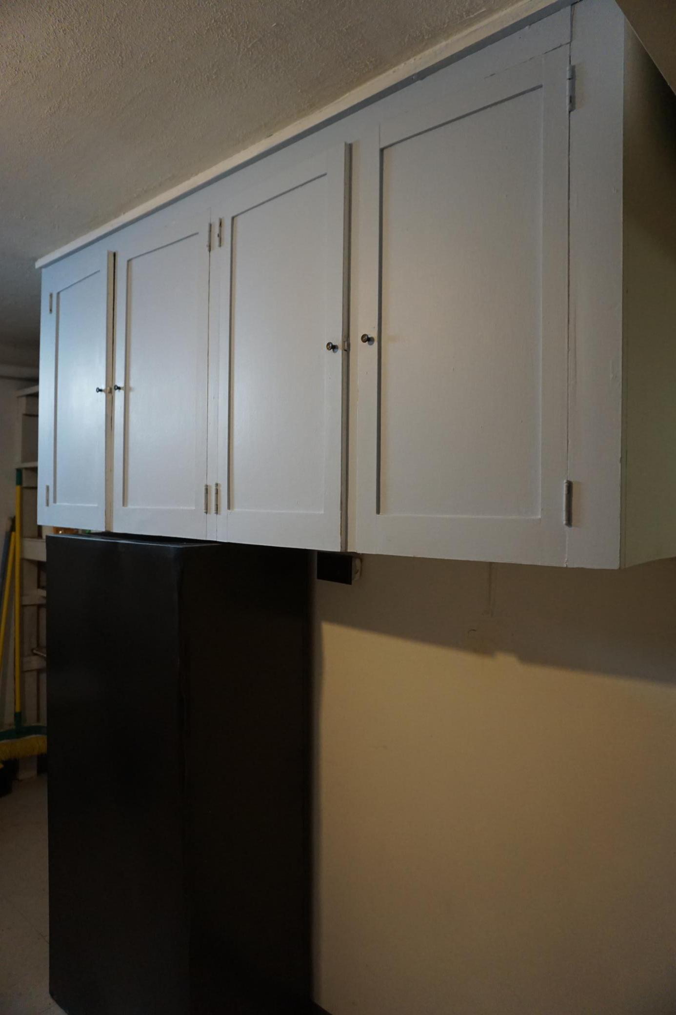 More Cabinets in Laundryroom