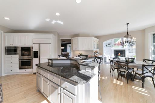 10677 Sonoma Ridge, Eden Prairie, MN 55347