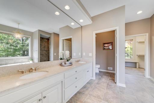 10677 Sonoma Ridge, Eden Prairie, MN 55347