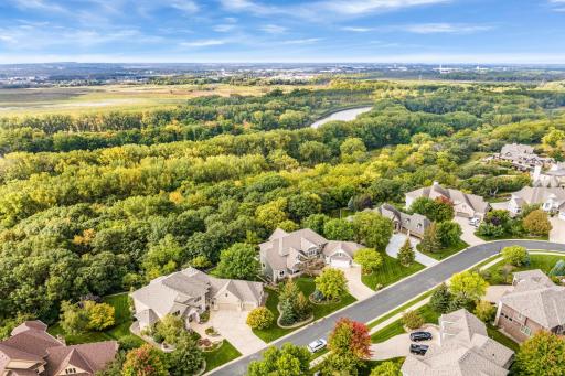 10677 Sonoma Ridge, Eden Prairie, MN 55347
