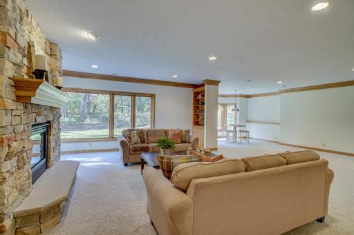 3 Black Lake Court, North Oaks, MN 55127