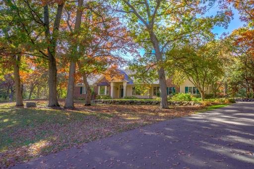 3 Black Lake Court, North Oaks, MN 55127