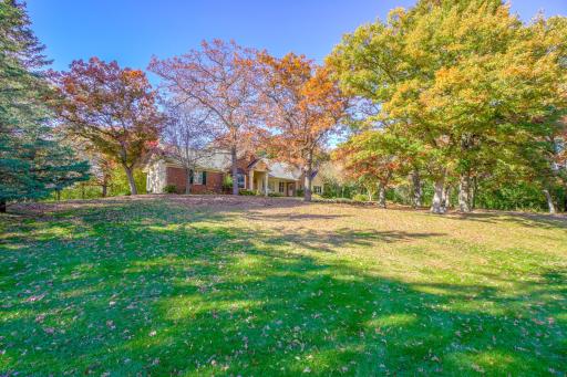 3 Black Lake Court, North Oaks, MN 55127