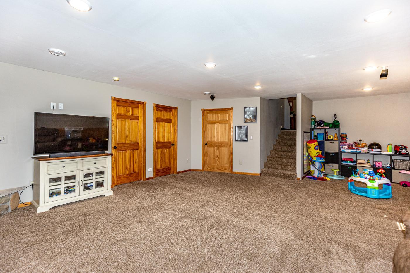 Family Room 2.jpg