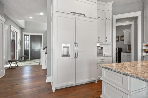 716 Woodland Hill Court, Medina, MN 55340