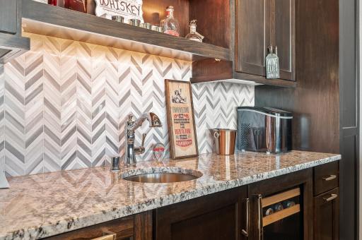 716 Woodland Hill Court, Medina, MN 55340
