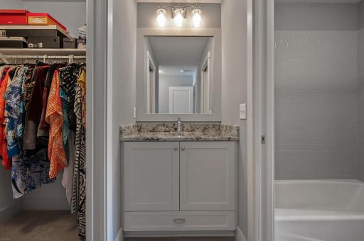 Separate sink spaces for the Jack & Jill