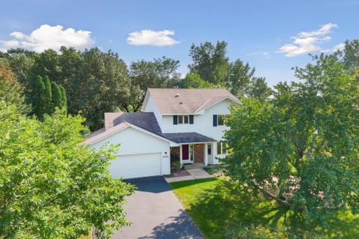 2696 Horseshoe Lane, Woodbury, MN 55125