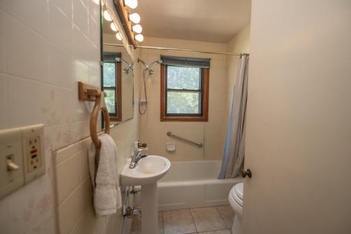 706 5th Avenue SE, Rochester, MN 55904