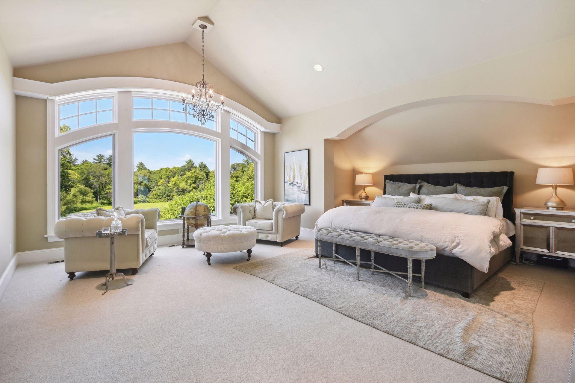 Fantastic Owner's Suite Overlooking Backyard