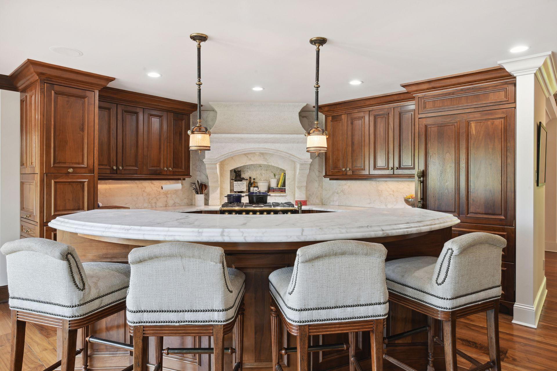 Breakfast Bar - Room for Several Stools