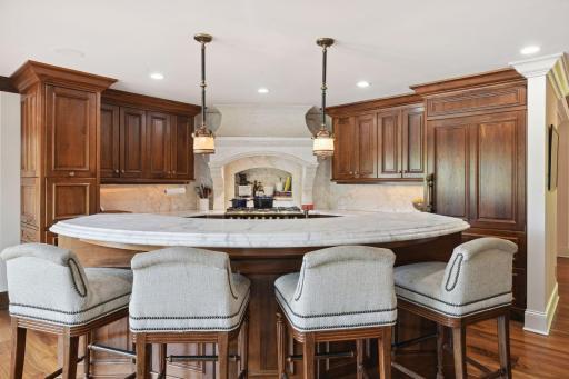 Breakfast Bar - Room for Several Stools