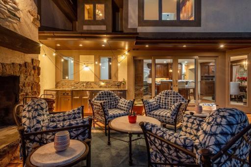 Outdoor Stainless Kitchen