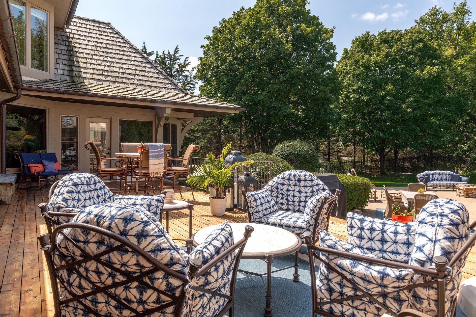 Fireplace Seating Area