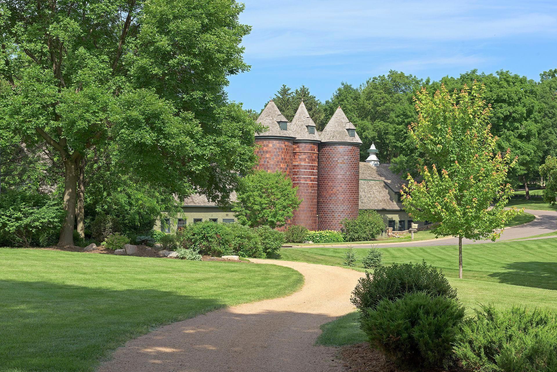 Historic "Dayton Family Estate" Barn