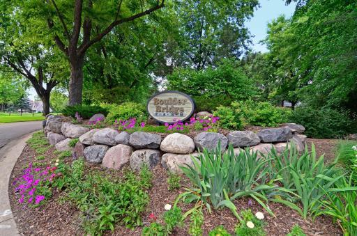 Boulder Bridge Farm has 30 Acres of Common Areas