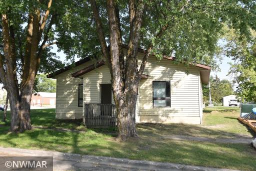 206 3rd Avenue SE, Baudette, MN 56623